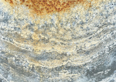 Photographies de textures naturelles, rouille tâchetée sur porte métallique