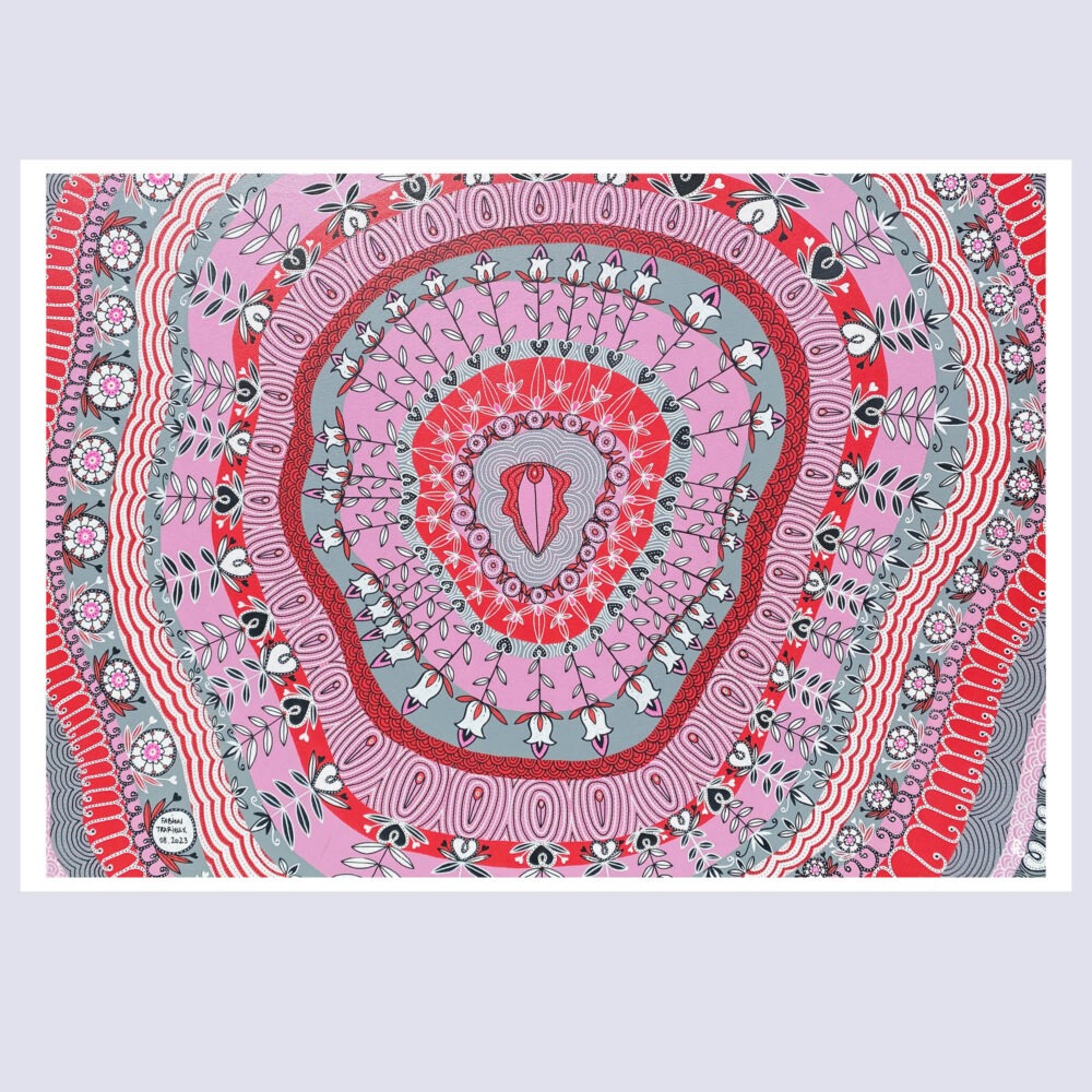 Tirage d'art en édition limitée de l'oeuvre La vie est vulve par Fabien Trarieux montrant un mandala concentrique dans les tons rose, rouge et gris centré sur une forme de vulve stylisée.